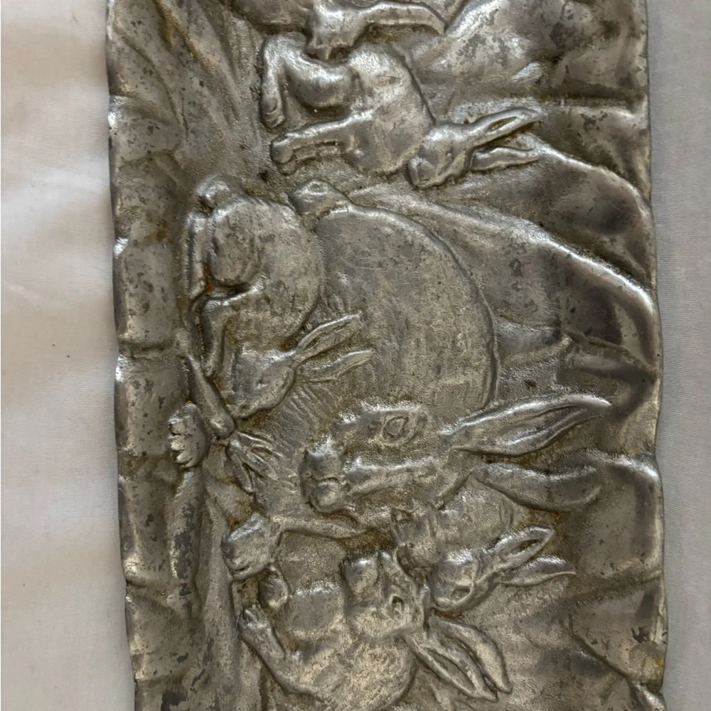 Silver Decorative Tray with Rabbit Design - Picture 3 of 8